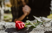 Entre 2020 y 2025, la Alianza Feminista documentó 380 femi(ni)cidios en las diez provincias de la Sierra, mientras 203 fueron clasificados oficialmente como femicidios por el Ministerio del Interior.