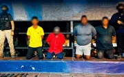 Durante el operativo fueron detenidos 4 personas y decomisados armamento y lanchas rápidas.