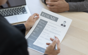 Referencial.Entrevistas laborales pueden ser usadas como fachada en ofertas de empleo fraudulentas.