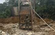El Ejército Ecuatoriano realizó operaciones militares en los cantones Arosemena Tola (Napo) y Mera (Pastaza), orientadas a neutralizar actividades de minería ilegal.