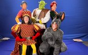 El elenco de Shrek, el musical