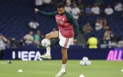 El delantero francés del Real Madrid, Kylian Mbappé, durante el calentamiento.