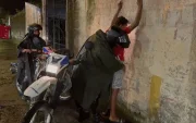El Código Orgánico Integral Penal (COIP), en su artículo 282, sanciona el incumplimiento de órdenes legítimas emitidas por una autoridad competente.