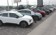 Las marcas de carros ofrecen planes de financiamiento.