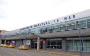 VISTA DE LA FACHADA DE LA TERMINAL AÉREA DE LA CIUDAD DE CUENCA ||