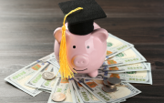 Imagen alusiva al financiamiento educativo de las Becas TIC 2026, que ofrecen $825 para cursos de formación.