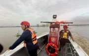 La búsqueda del motociclista se reanudó este martes 15 de septiembre en el sector del Puente de la Unidad Nacional.