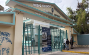 La Unidad Educativa Municipal Eugenio Espejo de Quito es la más numerosa. Acoge a 3.400 estudiantes.
