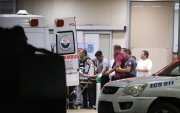 El policía estaba en estado crítico en el hospital de Monte Sinaí.