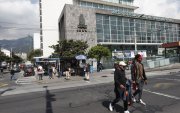 Ni la familia moderna es ya familia ni tiene suficientes hijos, de modo que llegará el momento en que los aportes de los pocos cotizantes nuevos sea insuficiente para financiar las pensiones y otras prestaciones.