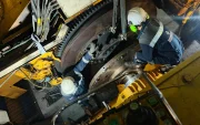 La Central Termoeléctrica Santa Elena III cuenta con tres unidades de generación y aporta alrededor de 40 MW al sistema eléctrico nacional.