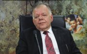 Xavier Zavala Egas es abogado y doctor en Jurisprudencia. Fue decano y catedrático universitario por más de 40 años.