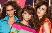 Las pasarelas Primavera/Verano 2027 empiezan a mostrar un regreso del glamour ochentero.