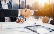 Las Alianzas Público-Privadas buscan facilitar la participación de capital privado en proyectos de infraestructura considerados estratégicos para Ecuador.