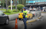 ATM controlará el carril exclusivo de buses en la Terminal Terrestre de Guayaquil.