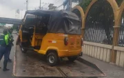 Agentes de la ATM realizaron controles a tricimotos en los alrededores de la avenida 25 de Julio, en el sur de Guayaquil.