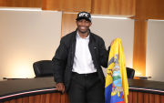 Mayton Perea durante su visita a EXPRESO, donde habló sobre su llegada a UFC y sus próximos desafíos