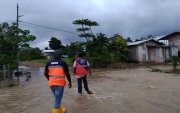 Lluvias desbordaron el río Sucio en Muisne y afectaron a 600 personas.