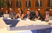 Ferdinan Álvarez preside la Comisión de Fiscalización.