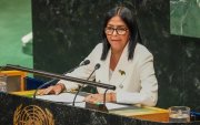 La presidenta encargada de Venezuela, Delcy Rodríguez, habla durante la 81ª Asamblea General de Naciones Unidas este miércoles, en Nueva York (Estados Unidos).