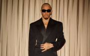 El piloto Lewis Hamilton ha demostrado a lo largo de su trayectoria un profundo interés por la moda.
