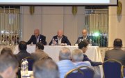 El presidente de LigaPro, Miguel Ángel Loor (c), condujo la sesión del consejo de presidentes realizada en Guayaquil.
CONSEJO DE PRESIDENTES LIGA PRO FECHA:27/09/2024 AG-PERIODISYA AG EXPRESO AG-GRANASA
