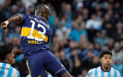 Enner Valencia anota un triplete en Boca Juniors.
