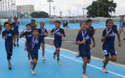 Niños compiten durante una de las pruebas de los XVII Juegos Nacionales de Menores 2026, en Guayaquil.