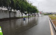 Tramos viales en La Puntilla registraron acumulación de agua el domingo 27 de septiembre.