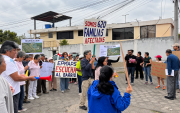 Moradores de Churoloma y Collaqui participaron en un plantón para expresar sus preocupaciones por los posibles impactos de la PTAR Cumbayá-Tumbaco.