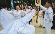 El Pregón Octubrino se realizó en el Parque Centenario para abrir las celebraciones por los 206 años de la Independencia de Guayaquil.