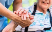 Para 2023, la esperanza de vida había aumentado hasta 73,3 años, quedando apenas una décima por debajo del registro de 2019.