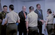 El comandante general de la Policía, Pablo Dávila, y el ministro John Reimberg junto al representante de la Embajada de Estados Unidos, Lawrence Petroni.