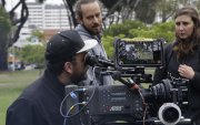 Nosotros, mi papá y el perro se rodó en distintos puntos de Quito. Para su director, Pablo Arturo Suárez, la ciudad debía funcionar como un personaje y reflejar la cotidianidad de sus protagonistas.