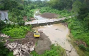 En Santa Elena ya son varias comunas donde se reportan ríos desbordados o a punto de colapsar tras las lluvias.