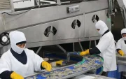 El impacto no se limita a los usuarios que reciben una factura más alta. También aumentan los costos de proveedores de insumos y servicios.