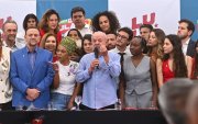 Luiz Inácio Lula da Silva, habla durante una reunión conjunta con la bancada del Partido de los Trabajadores (PT) este miércoles, en Brasilia (Brasil).