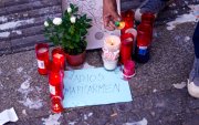 La madrileña Puerta del Sol se llenó de pena, rabia e indignación durante la madrugada de este jueves, tras conocerse horas antes la muerte de Maricarmen.