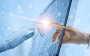 La inteligencia artificial ofrece nuevas herramientas para producir contenidos, pero la verificación, el criterio y la responsabilidad humana siguen marcando la diferencia en el ejercicio periodístico.
