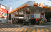 El diésel Premium también está incluido en la reducción anunciada por el Gobierno, mientras que la gasolina Súper queda fuera de esta medida.