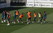 Los jugadores del Real Madrid, durante el entrenamiento para enfrentar al Villarreal.