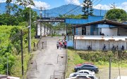 Seis presos de máxima seguridad escaparon hoy de la cárcel Bellavista, en Santo Domingo