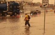 Las lluvias del domingo 11 de octubre provocaron acumulaciones de agua en diferentes sectores del norte de Guayaquil.