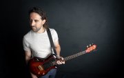 El guitarrista ecuatoriano Ramiro Olaciregui lidera New York – Berlin Connection, proyecto de jazz contemporáneo que se presentará el 22 de octubre.