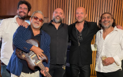 William Solórzano ‘Totah’ y Willy Wong, quienes participarán en el Guayaquil Rock Fest 2026, junto a Héctor Napolitano, Mikko Kosonen, Lucas Napolitano, Carlos Prado y Jaime Carrillo.|