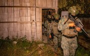Las Fuerzas Armadas y la Policía Nacional realizan operativos especiales durante la vigencia del toque de queda.