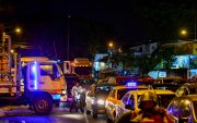 Circulación vehicular nocturna en Guayaquil.