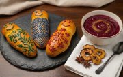 La colada morada y las guaguas de pan mantienen viva una tradición ecuatoriana