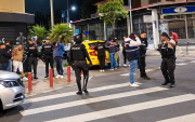 Tres ciudadanos extranjeros fueron detenidos durante un allanamiento en La Mariscal.
