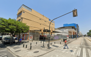 En las cercanías de la plaza de La Victoria hay predios abandonados o que funcionan como parqueaderos. La propuesta es convertirlos en parques de bolsillo.